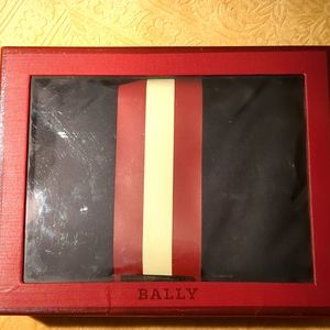 THE BAG..  BALLY Switzerland. Foreveryday and travel. Folding. Dense fabric.